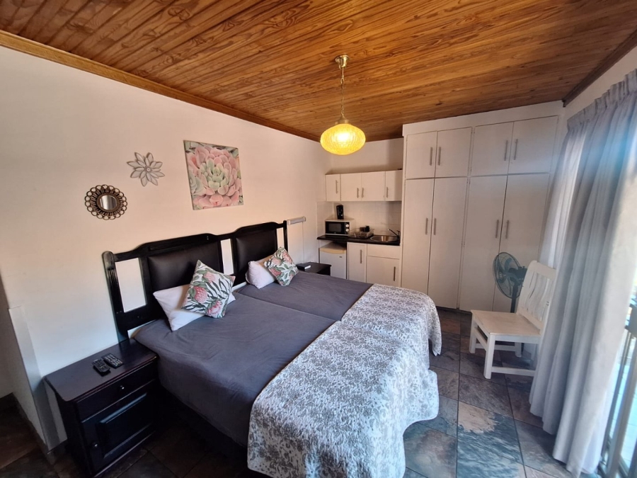 12 Bedroom Property for Sale in Pellissier Free State